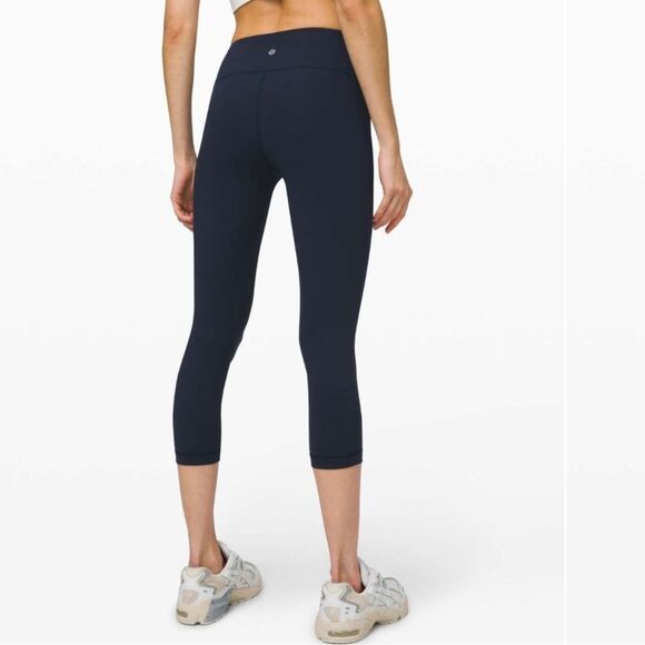 Lululemon Wunder Under Crop Mid-Rise 21" True Navy Size 2 - Picture 1 of 7